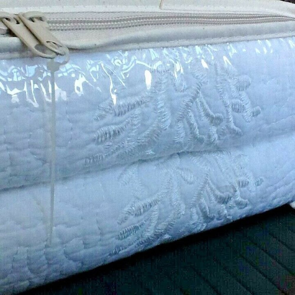brand new WHITE 3-pc Coastal Living KING Embroidered Coral 100% Cotton Quilt Set - Picture 5 of 6